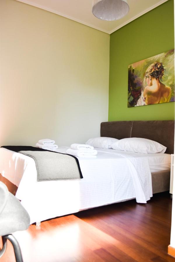 Βright Walled Designed Apt In Glyfada Center Atene Esterno foto