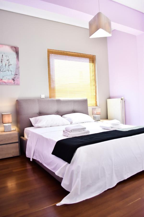 Βright Walled Designed Apt In Glyfada Center Atene Esterno foto