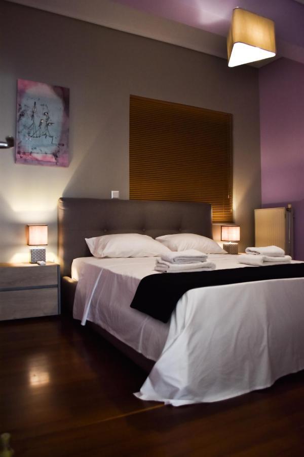 Βright Walled Designed Apt In Glyfada Center Atene Esterno foto