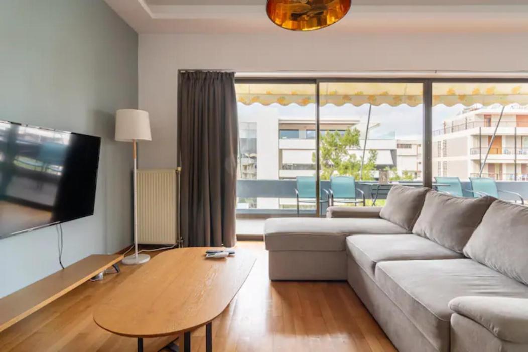 Βright Walled Designed Apt In Glyfada Center Atene Esterno foto