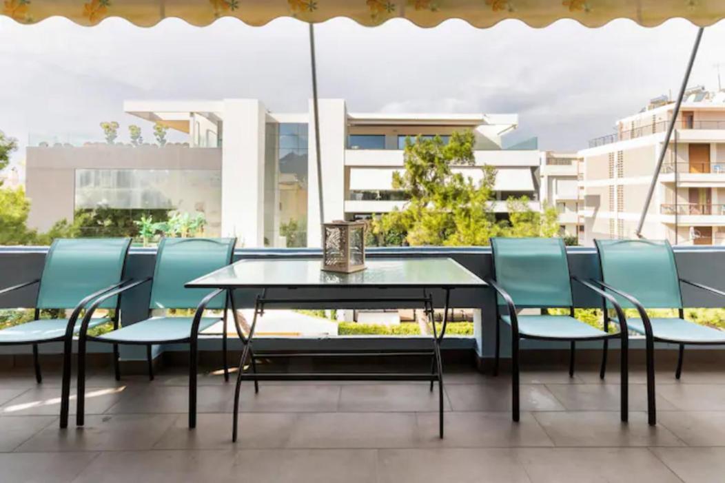 Βright Walled Designed Apt In Glyfada Center Atene Esterno foto