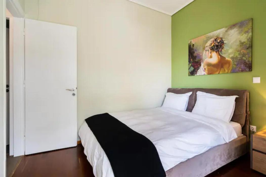 Βright Walled Designed Apt In Glyfada Center Atene Esterno foto